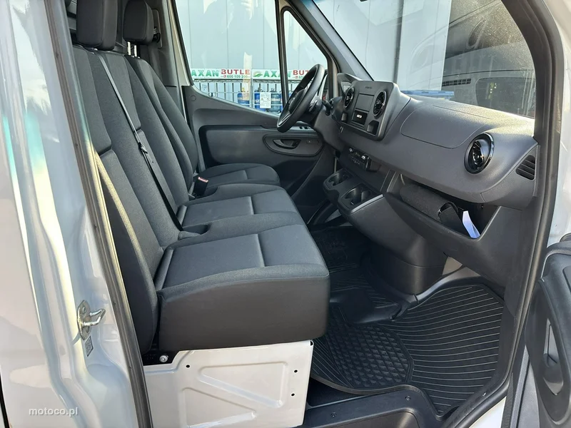 Mercedes-Benz Sprinter 13