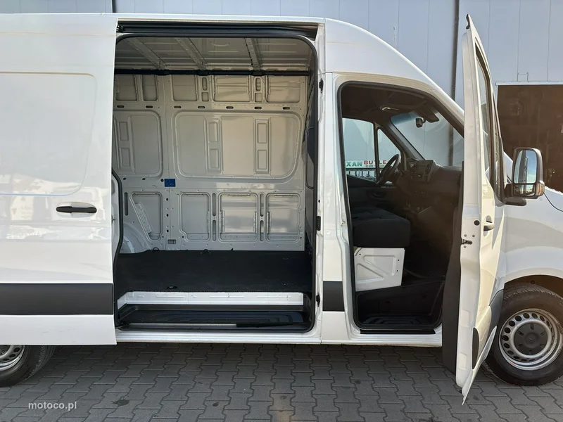 Mercedes-Benz Sprinter 14