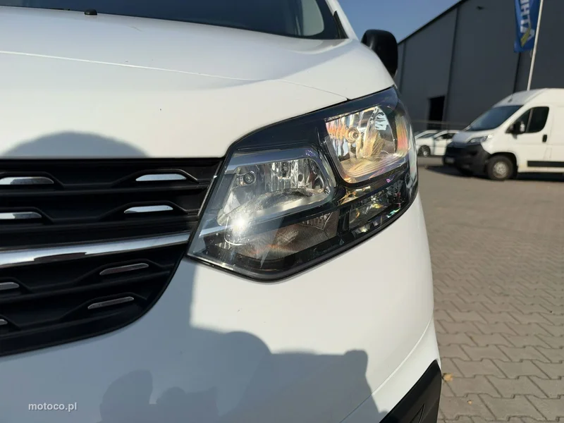 Opel Vivaro 9