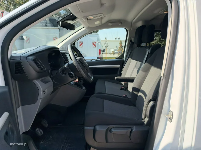 Opel Vivaro 11