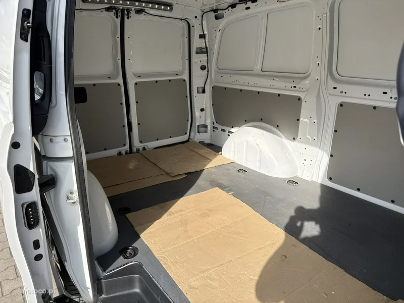 Mercedes-Benz Vito 16