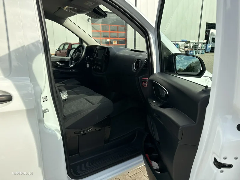 Mercedes-Benz Vito 17