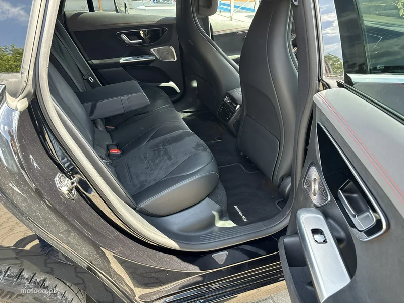 Mercedes-Benz EQE 18