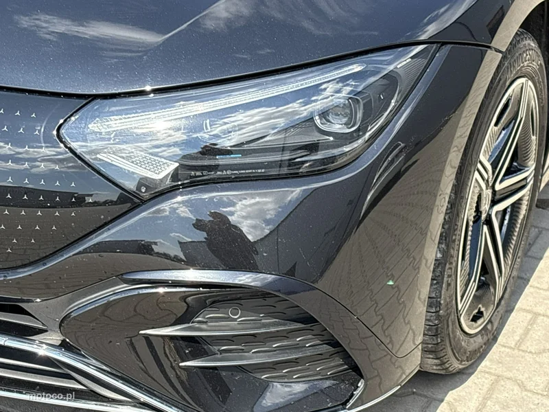 Mercedes-Benz EQE 9