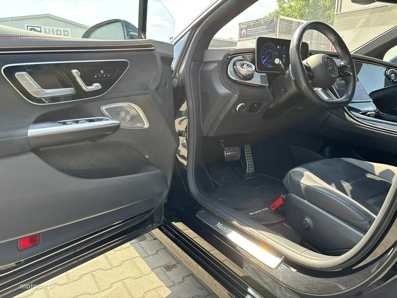 Mercedes-Benz EQE 10