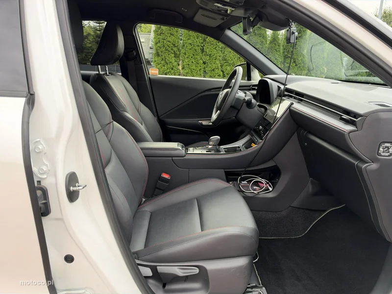 Lexus LBX 20