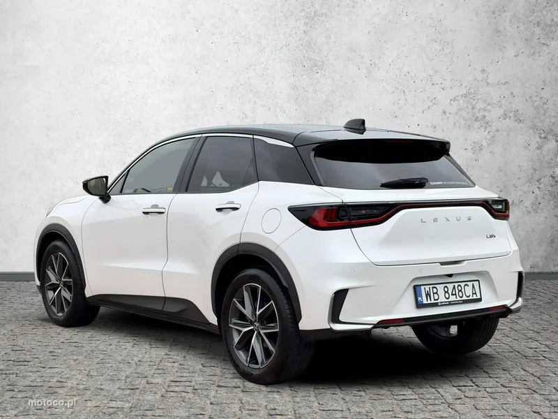 Lexus LBX 3