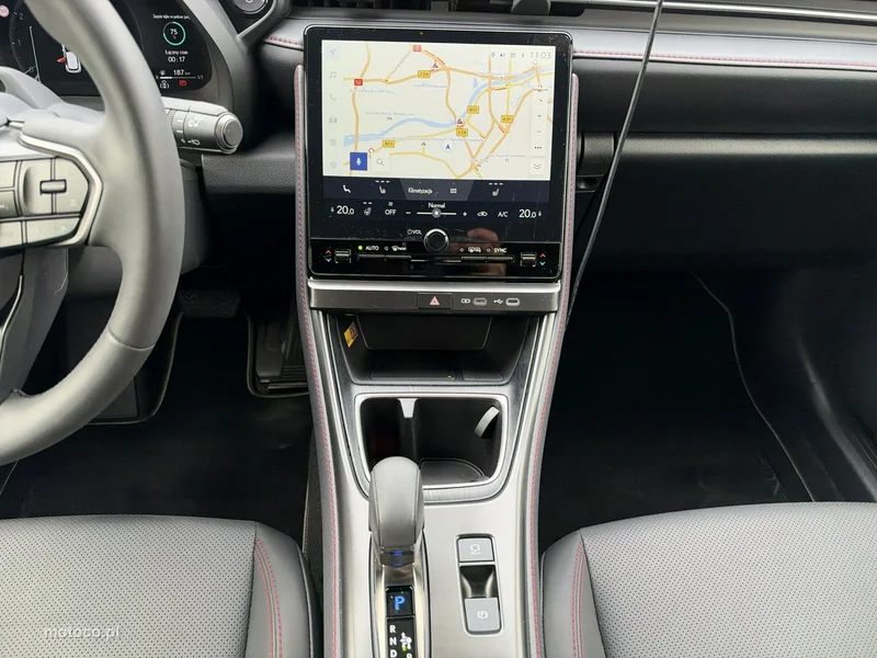 Lexus LBX 24