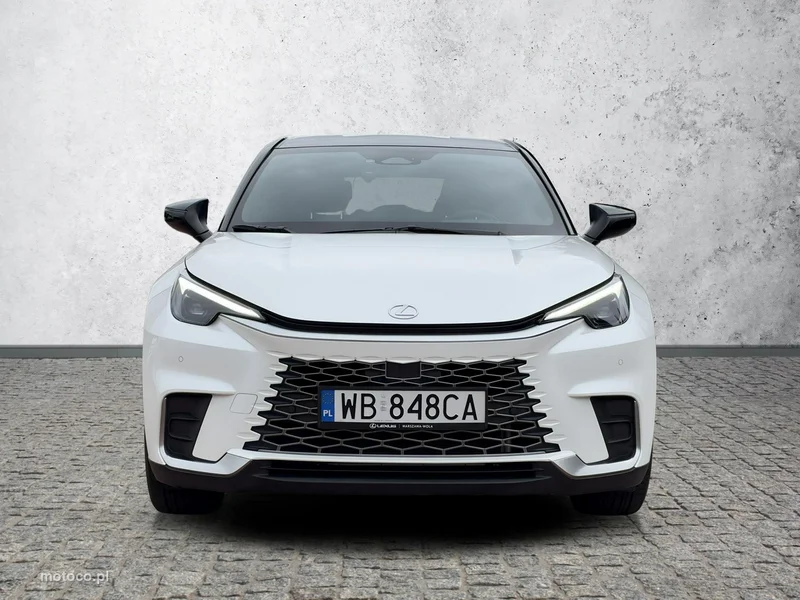 Lexus LBX 8