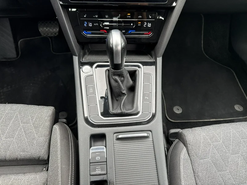 Volkswagen Passat B8 24