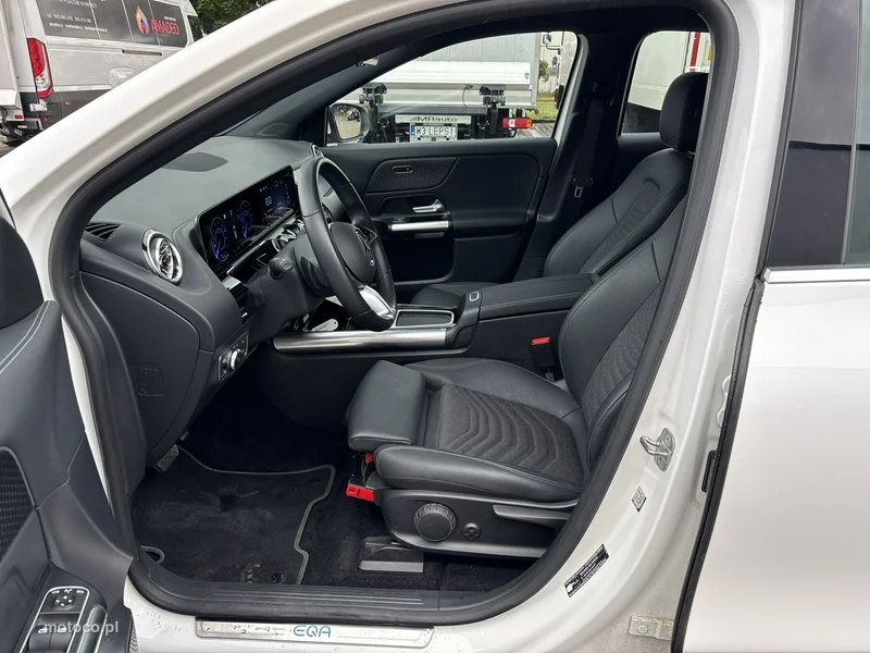 Mercedes-Benz EQA 10