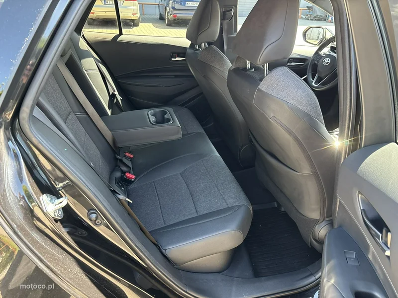 Toyota Corolla E210 17