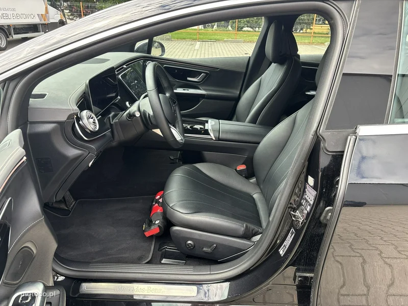 Mercedes-Benz EQE 10