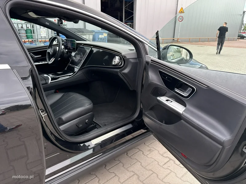Mercedes-Benz EQE 19