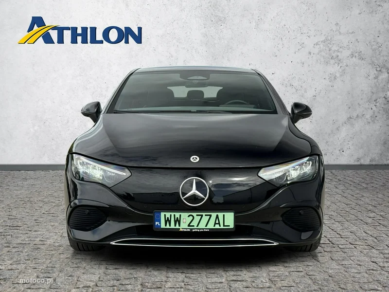 Mercedes-Benz EQE 8
