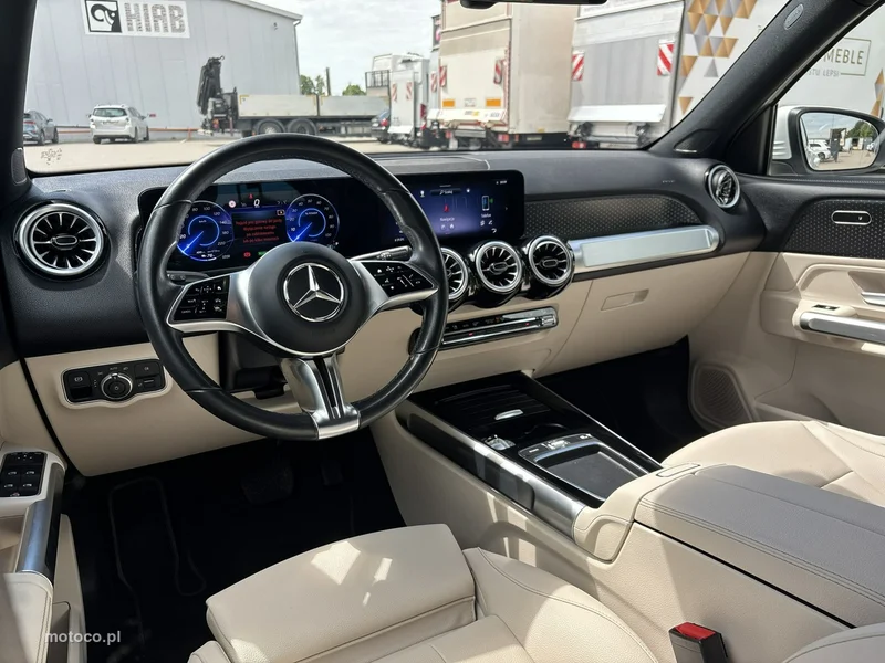Mercedes-Benz EQB 12