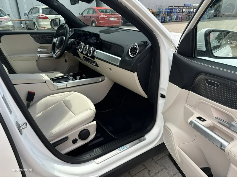 Mercedes-Benz EQB 16