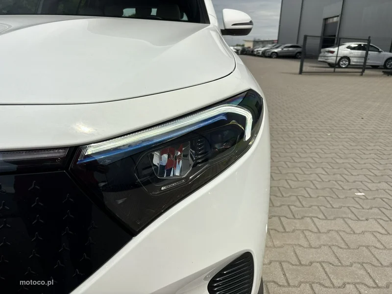 Mercedes-Benz EQB 9