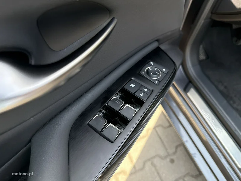 Lexus ES300 12