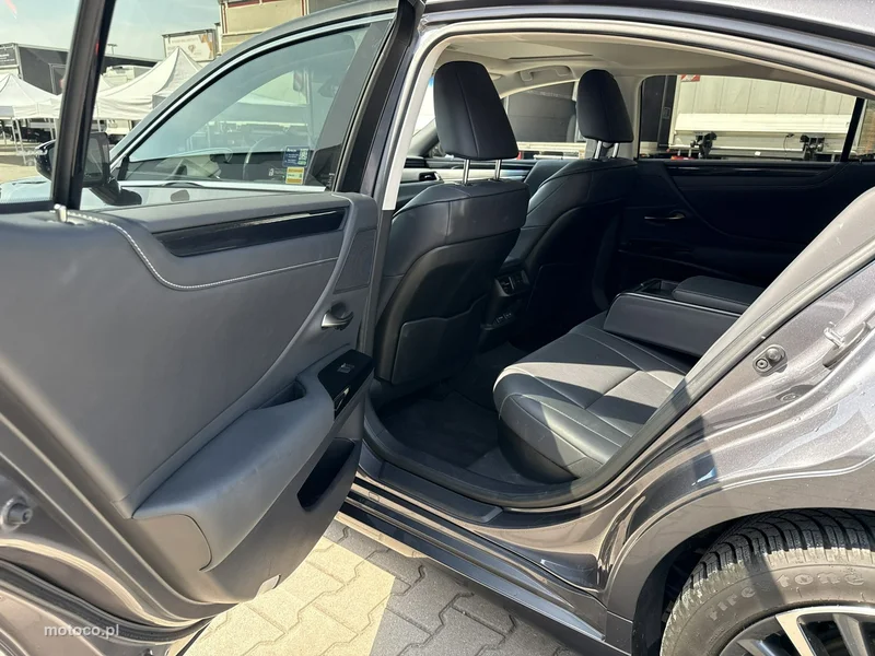 Lexus ES300 14