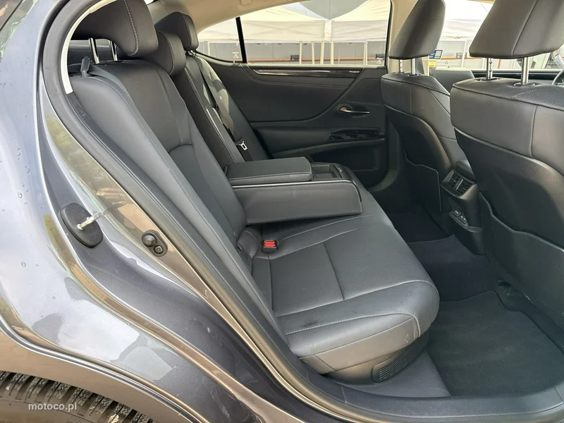 Lexus ES300 18