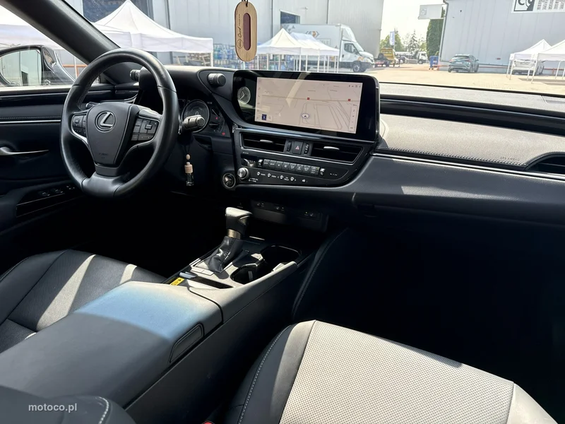 Lexus ES300 21