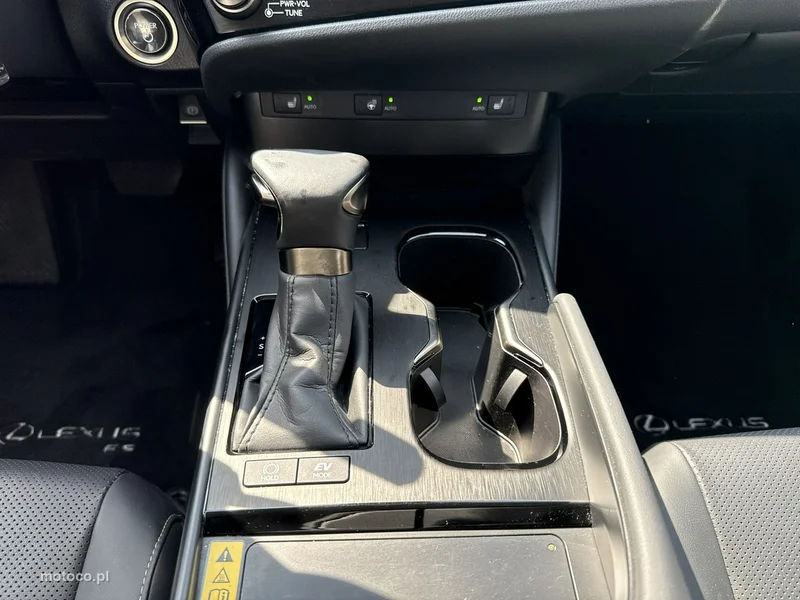 Lexus ES300 24