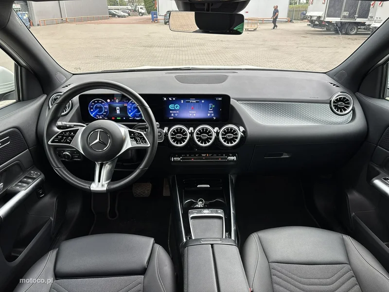 Mercedes-Benz EQA 13