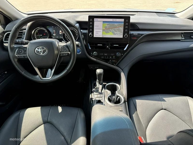 Toyota Camry XV70 22