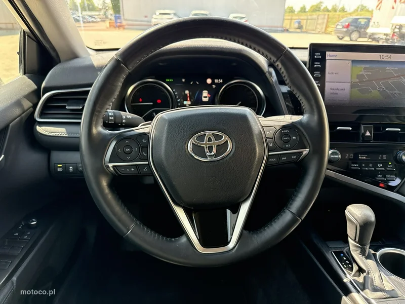 Toyota Camry XV70 25
