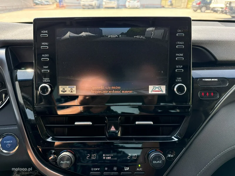 Toyota Camry XV70 27