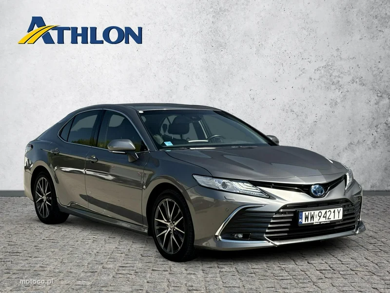 Toyota Camry XV70 7