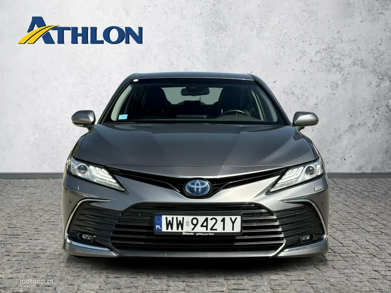 Toyota Camry XV70 8