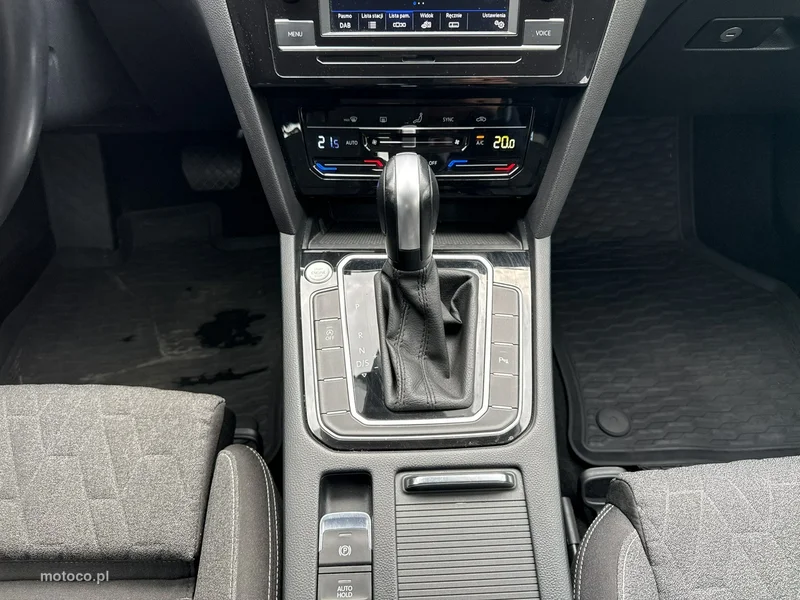 Volkswagen Passat B8 24