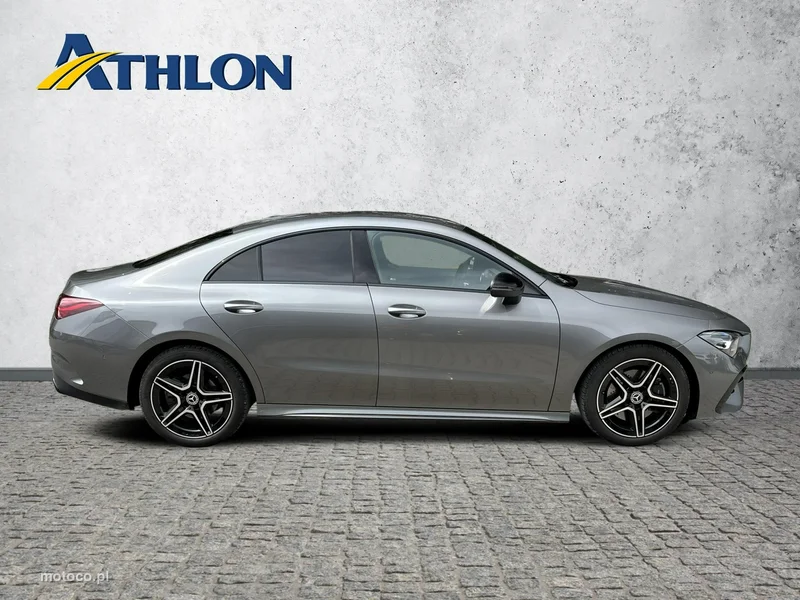 Mercedes-Benz CLA C118 200 6