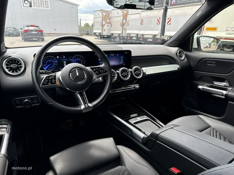 Mercedes-Benz EQB 13
