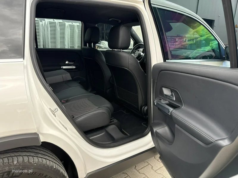 Mercedes-Benz EQB 18