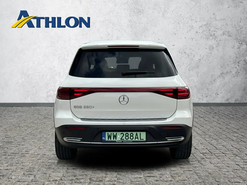 Mercedes-Benz EQB 4