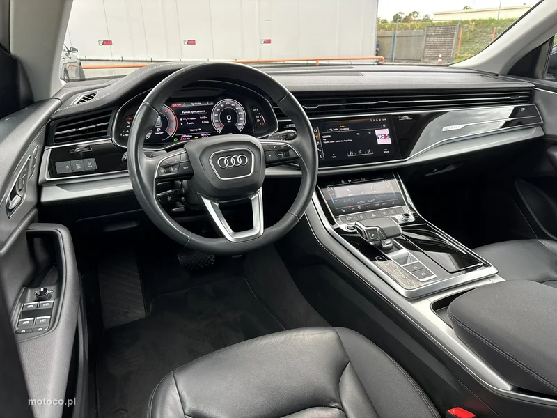 Audi Q8 4M 12