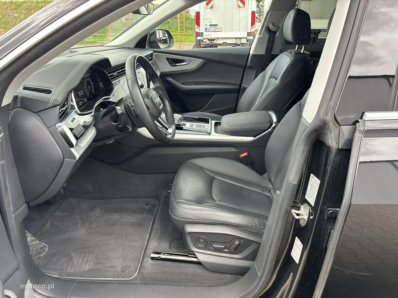 Audi Q8 4M 10