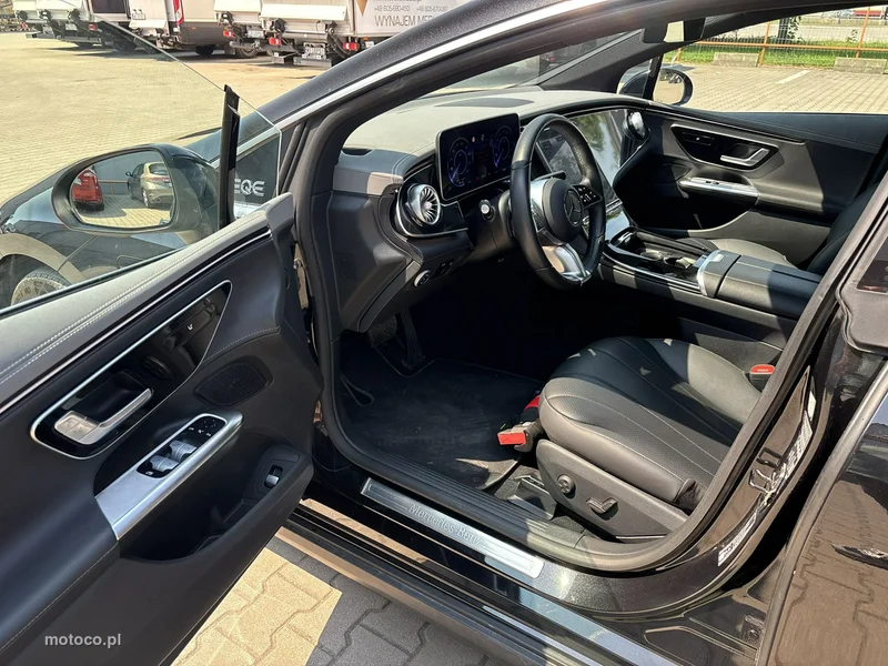 Mercedes-Benz EQE 11
