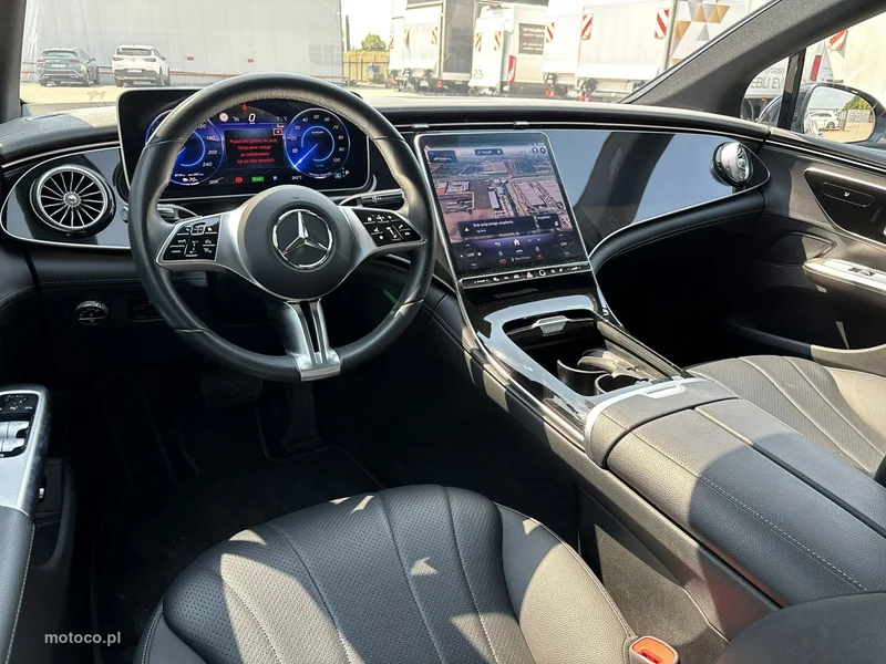 Mercedes-Benz EQE 12