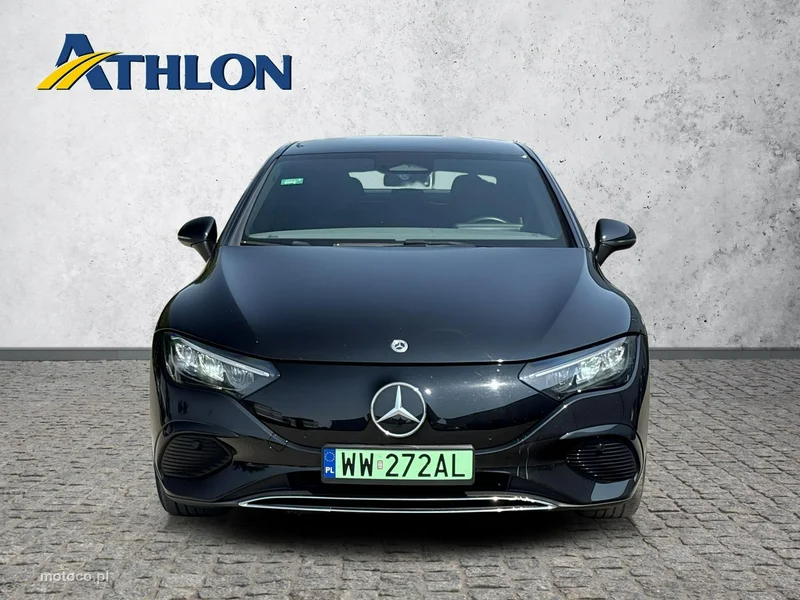 Mercedes-Benz EQE 8