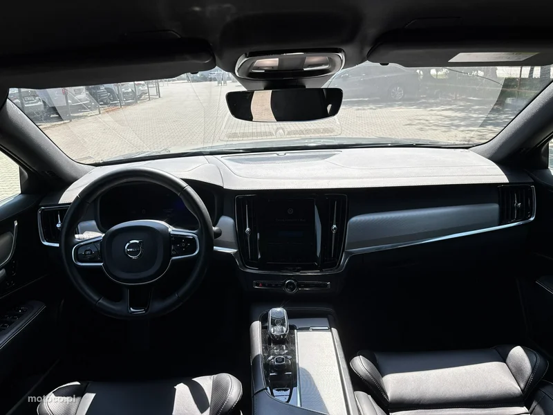 Volvo S90 13
