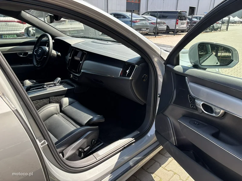 Volvo S90 16