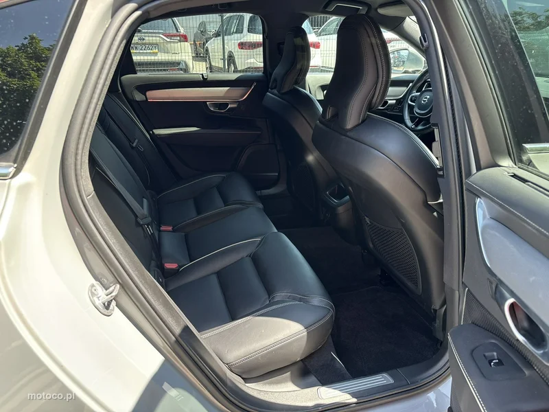 Volvo S90 17