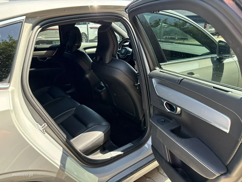 Volvo S90 18