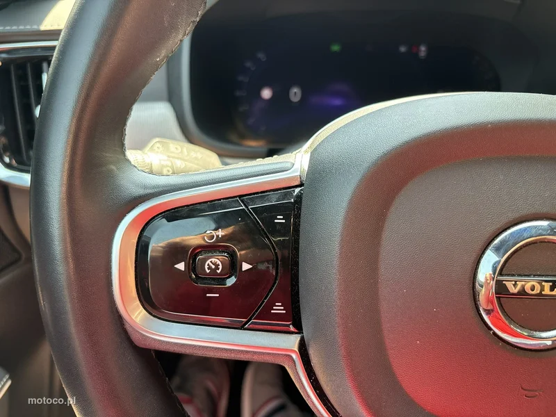 Volvo S90 28