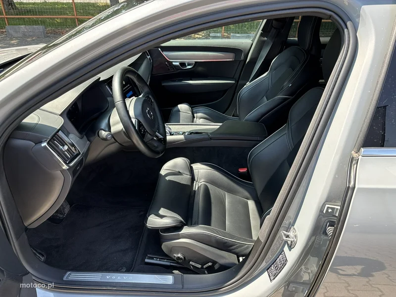Volvo S90 10