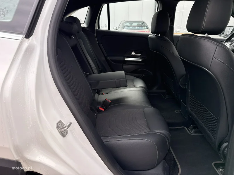 Mercedes-Benz EQA 19
